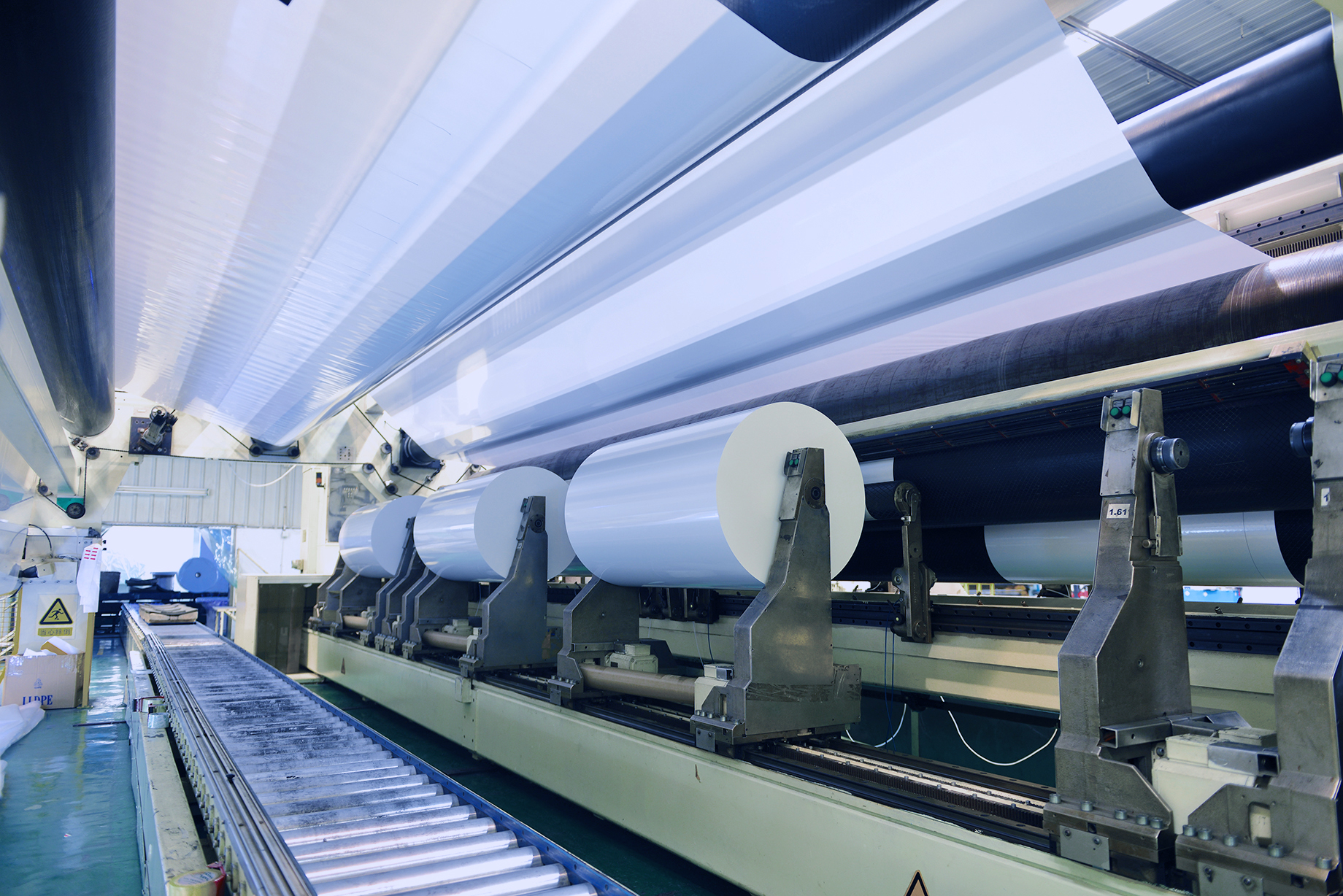HSF film slitting and finishing line
